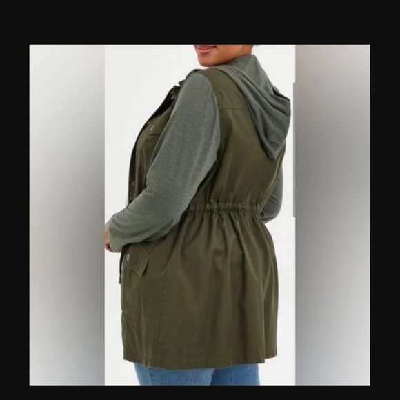 NWOT Torrid Size 4 Anorak Style Light Jacket - Picture 2 of 5